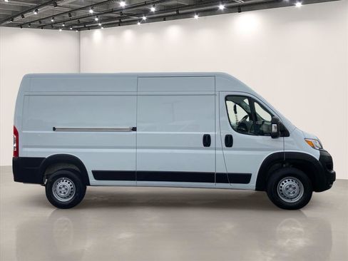 Used 2026 RAM ProMaster 2500 w/ Convenience Group FWD image 8