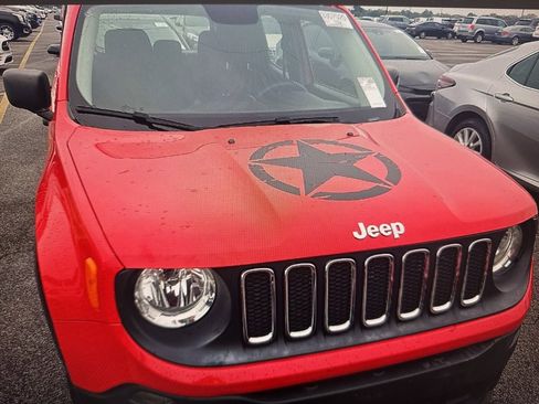 Used 2017 Jeep Renegade Sport w/ Power & Air Group image 2