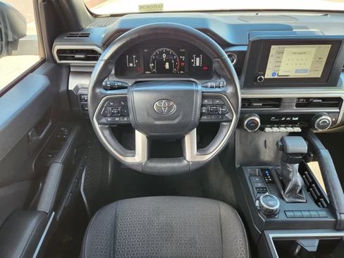 Used 2025 Toyota 4Runner SR5 AWD/4WD image 26