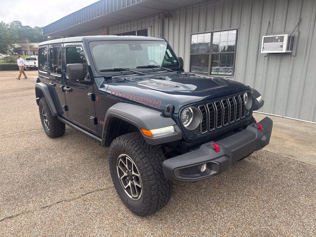 Used 2025 Jeep Wrangler Unlimited Rubicon AWD/4WD image 2