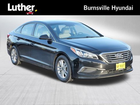 Used 2017 Hyundai Sonata SE w/ Cargo Package image 1