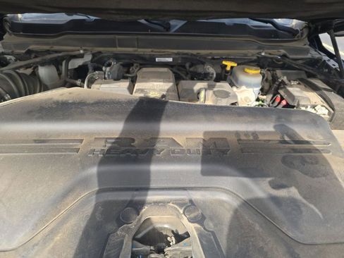Used 2022 RAM 3500 Laramie AWD/4WD image 11