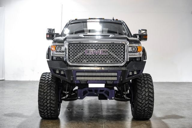 Used 2017 GMC Sierra 2500 Denali w/ Duramax Plus Package AWD/4WD image 7
