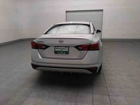 Used 2025 Nissan Altima 2.5 SV FWD image 7