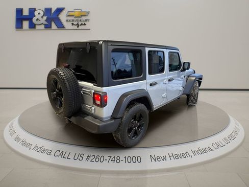 Used 2023 Jeep Wrangler Unlimited Sport AWD/4WD image 5