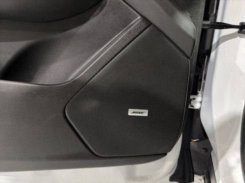 Used 2023 Cadillac XT6 Premium Luxury image 27