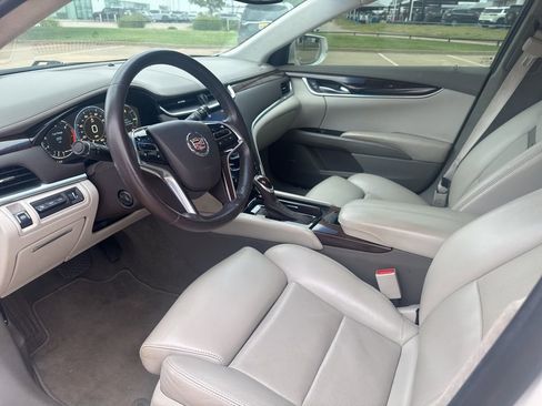Used 2013 Cadillac XTS Platinum FWD image 4