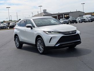 Used 2021 Toyota Venza Limited image 1