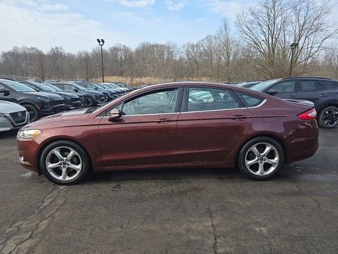 Used 2015 Ford Fusion SE w/ Equipment Group 201A image 4