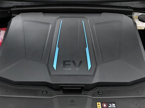 Used 2022 Hyundai Ioniq 5 SE w/ Cargo Package image 37