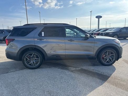 New 2026 Ford Explorer ST image 2