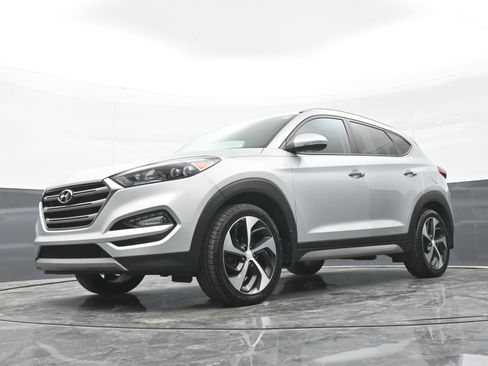 Used 2017 Hyundai Tucson Limited AWD/4WD image 43