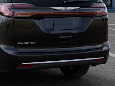 New 2026 Chrysler Pacifica Pinnacle image 35