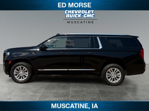 Certified 2024 GMC Yukon XL SLT w/ SLT Premium Package AWD/4WD image 2