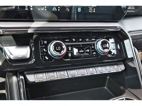 Used 2023 GMC Sierra 1500 AT4X image 22