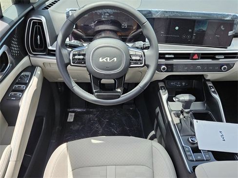 New 2025 Kia Sorento S w/ Panoramic Sunroof Package image 6
