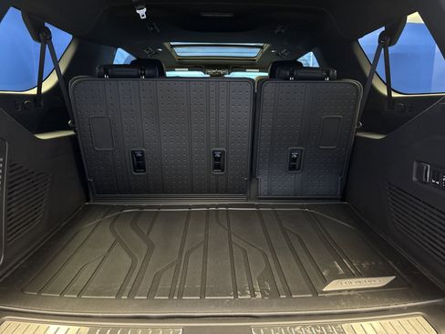 New 2026 Chevrolet Suburban RST w/ Comfort Package AWD/4WD image 32