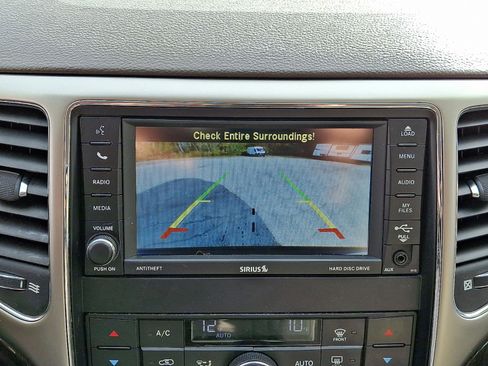 Used 2012 Jeep Grand Cherokee Laredo image 18