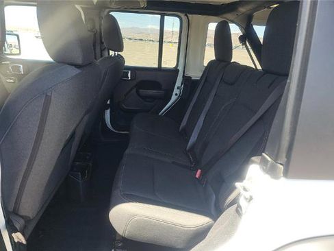 Used 2025 Jeep Wrangler Unlimited Sport AWD/4WD image 8