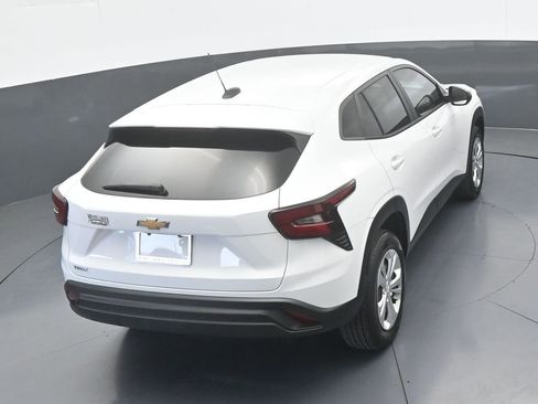 Used 2024 Chevrolet Trax LS FWD image 48