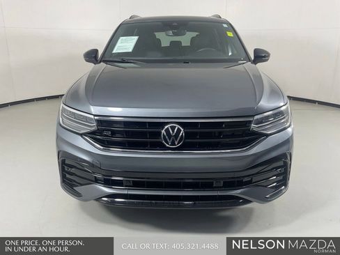 Used 2022 Volkswagen Tiguan SE R-Line AWD/4WD image 2