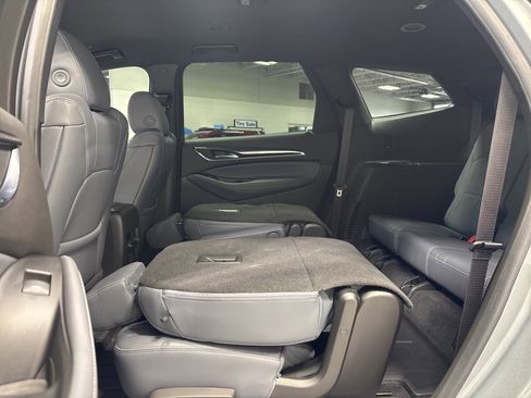 Used 2024 Buick Enclave Essence w/ Sport Touring Edition image 35