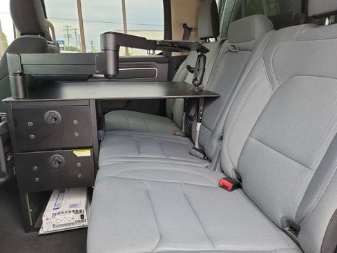 Used 2020 RAM 1500 Big Horn AWD/4WD image 11