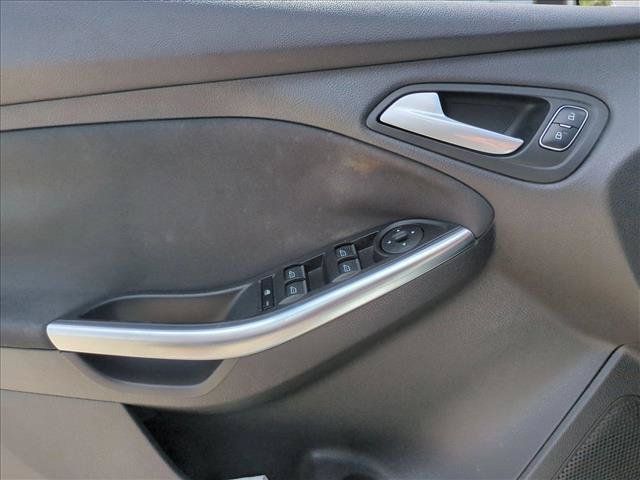 Used 2018 Ford Focus ST FWD image 8