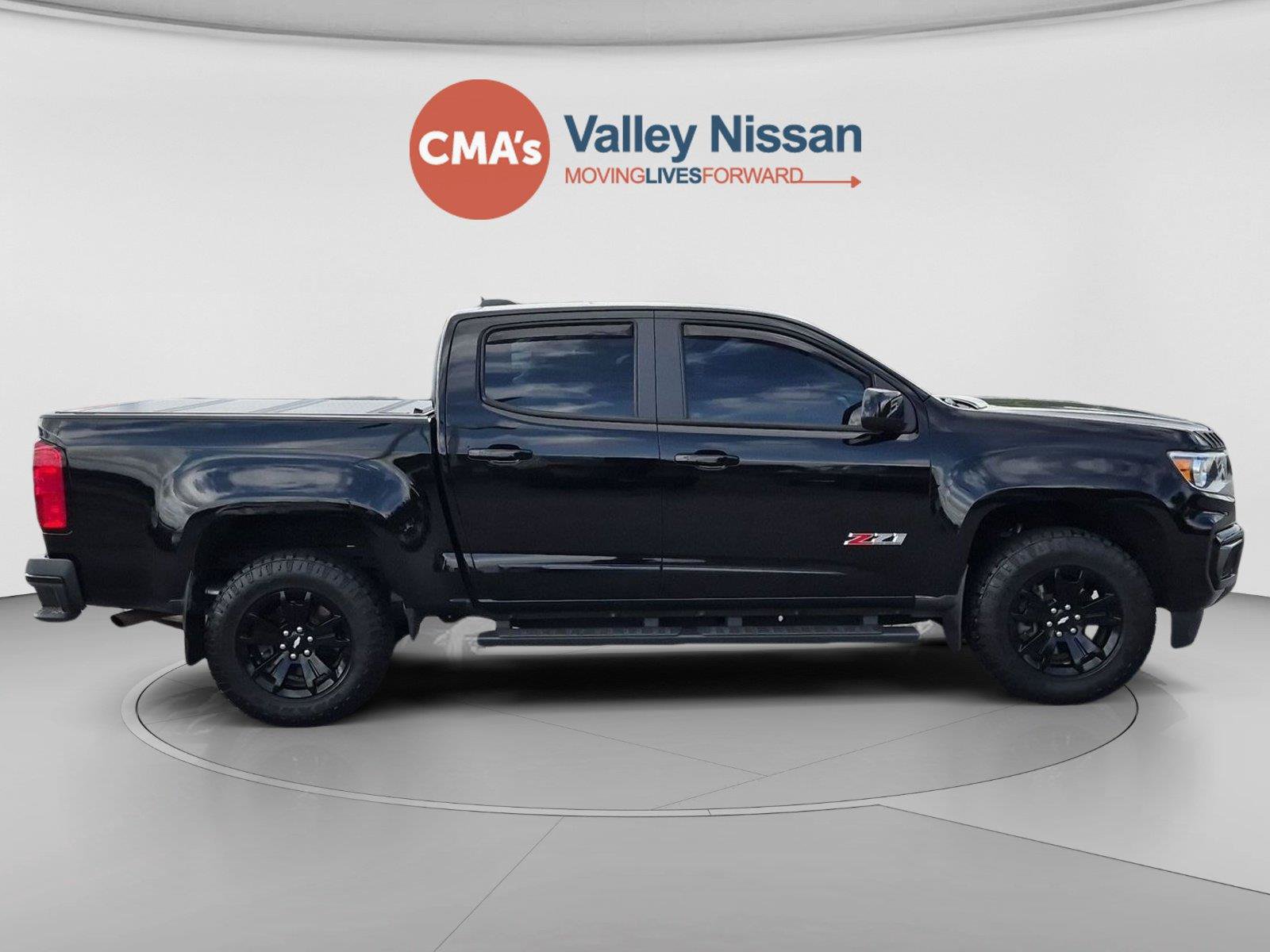 Used 2022 Chevrolet Colorado Z71 w/ Z71 Midnight Edition AWD/4WD image 6