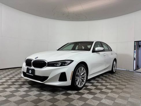 Used 2023 BMW 330i xDrive Sedan w/ Premium Package AWD/4WD image 3