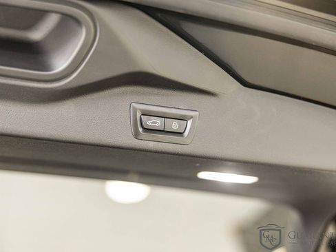 Used 2025 BMW X5 M60i w/ Climate Comfort Package image 18