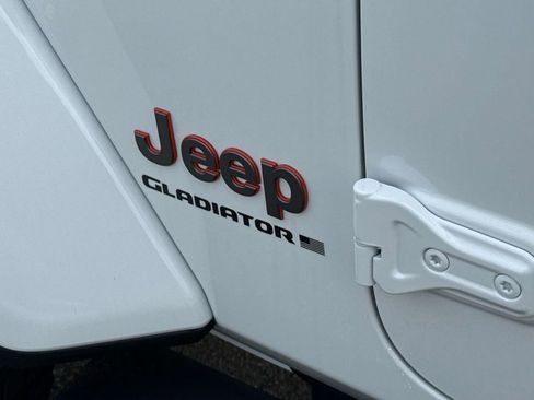 New 2026 Jeep Gladiator Mojave w/ Safety Group image 7
