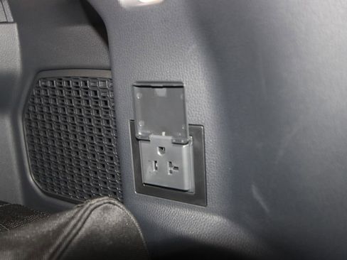 Used 2025 Toyota 4Runner Trailhunter image 48