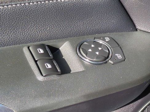 Used 2019 Ford Mustang Coupe RWD image 21
