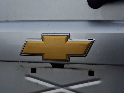 Used 2014 Chevrolet Suburban LT image 34