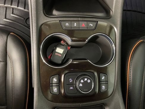 Used 2023 GMC Acadia AT4 w/ Technology Package AWD/4WD image 31