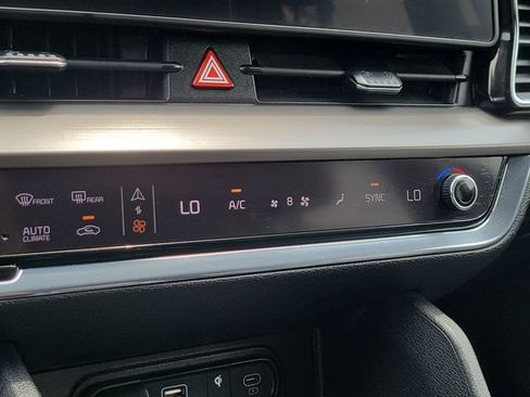 Used 2023 Kia Sportage EX FWD image 26