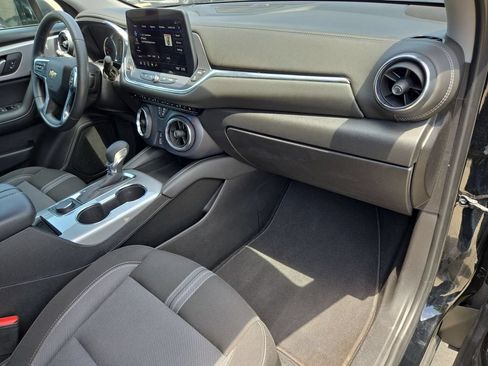 Used 2025 Chevrolet Blazer LT FWD image 31