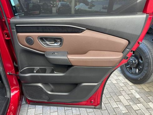 Used 2025 Honda Pilot Elite image 29
