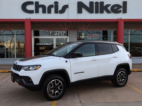 Used 2024 Jeep Compass Trailhawk image 1