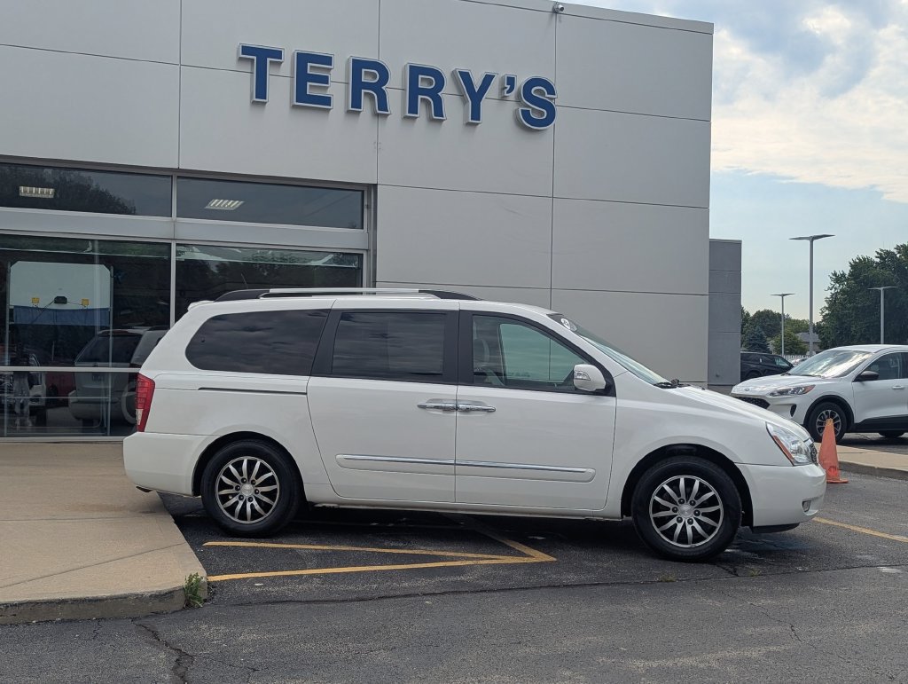 Used 2011 Kia Sedona EX w/ Luxury Pkg FWD image 2