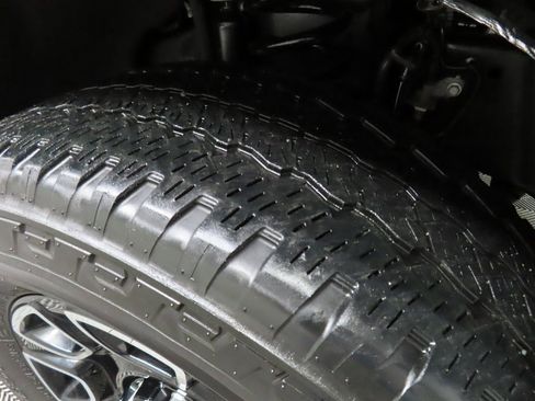 Used 2025 Ford F250 Platinum image 7