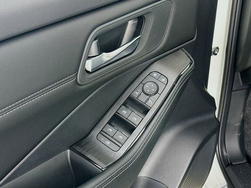 New 2026 Nissan Rogue SV AWD/4WD image 23