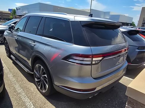 Used 2022 Lincoln Aviator Reserve w/ Equipment Group 201A AWD/4WD image 12