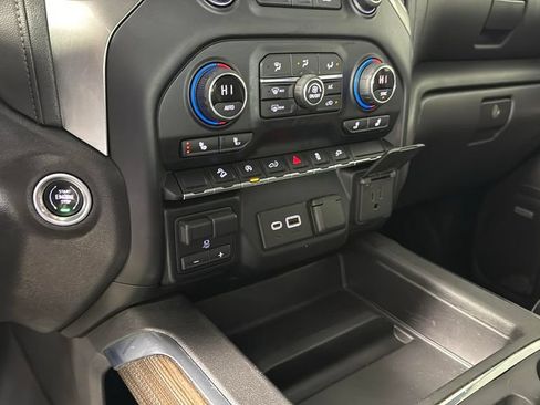 Used 2021 Chevrolet Silverado 1500 LT Trail Boss w/ Convenience Package II AWD/4WD image 23