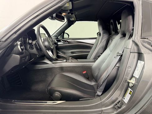 Used 2017 MAZDA MX-5 Miata RF Grand Touring image 19