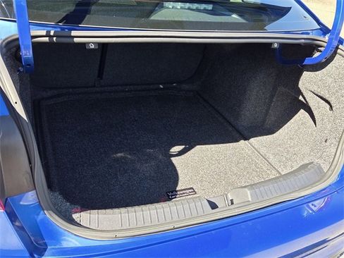 Used 2024 Volkswagen Jetta SE w/ Panoramic Sunroof Package image 13