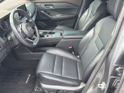 Used 2023 Nissan Rogue SV w/ SV Premium B Package FWD image 9