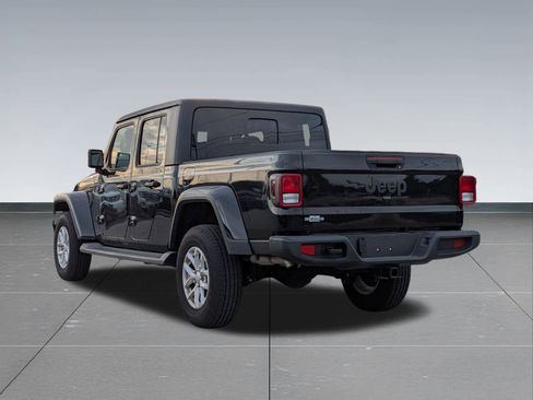 Certified 2023 Jeep Gladiator Sport image 4