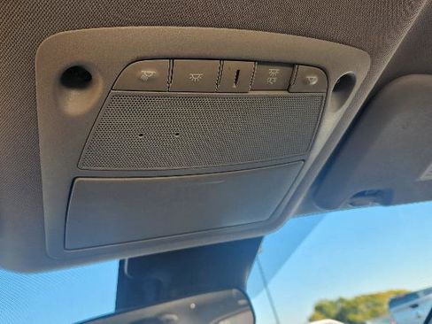 Used 2022 Nissan Rogue Sport S image 14